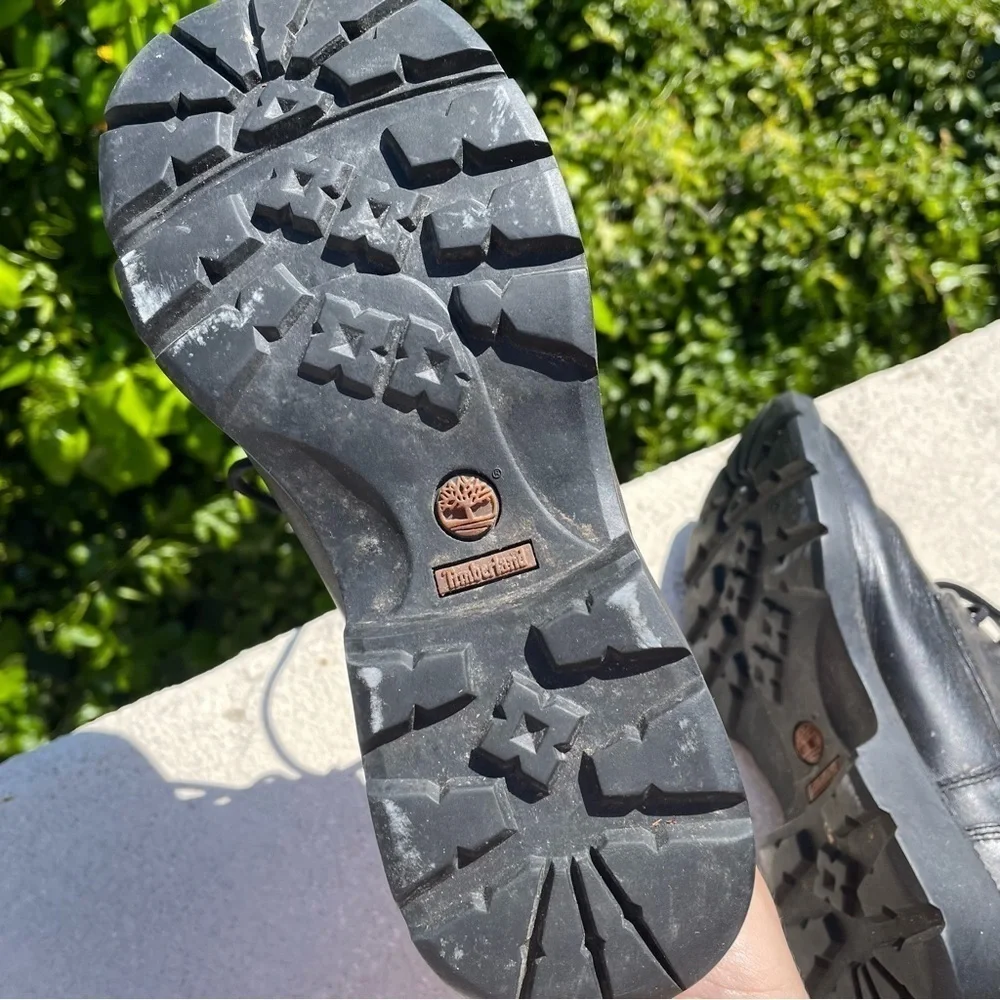 Timberland Men's Newman Waterproof Chukka Boots in Black